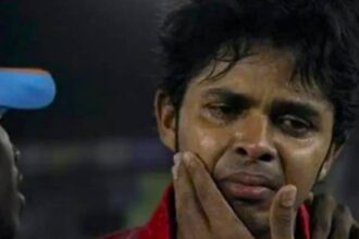 S Sreesanth was slapped by Harbhajan Singh during an IPL 2008. Slapgate (File photo)