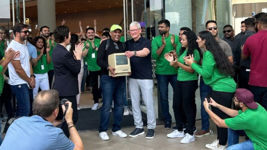 Tim Cook Apple