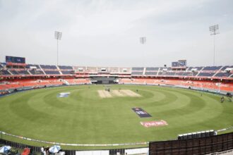 Reports: IPL cricketer blackmailed by team official linked to player contract  ( Source: IPL/BCCI )