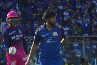 Ravindra Jadeja celebration towards Shardul Thakur