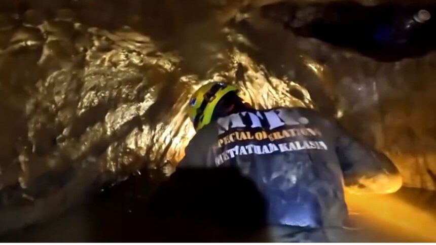 The group of seven people belonged to the Xaysomboun, who ventured into the cave on Wednesday to search for gold deposits and wildlife, but were trapped in the cave.