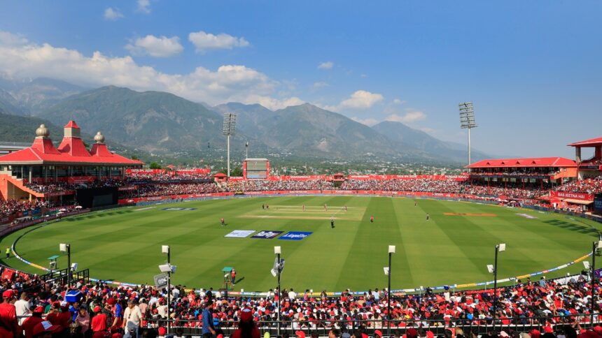 Thanks to the daytime temperatures, the dry surface made for the odd ball to hold. (BCCI/Creimas Photo)
