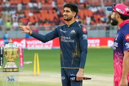 Riyan Parag of Rajasthan Royals and Shubman Gill of Gujarat Titans at the toss during Qualifier 2. (BCCI/Creimas Photo)