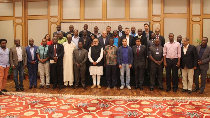 Prime Minister with African journalists at the Editors Forum for 3rd India-Africa Forum Summit in New Delhi (October 23, 2015)