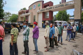 Jammu GMC nurses protest