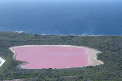 Lake Hillier