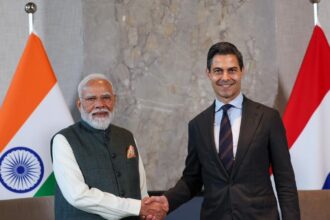 PM visits iconic Afsluitdijk dam in Netherlands