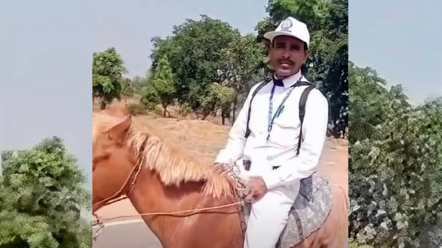 Long lines at petrol pumps, teacher rides horse to go on Census duty in Jharkhand