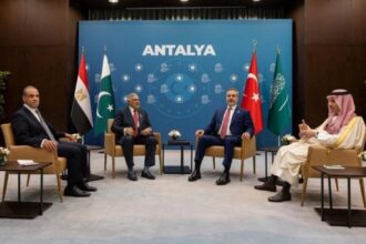 Foreign Ministers of Pakistan, Saudi Arabia, Türkiye, and Egypt held their third consultative meeting in Antalya, on the sidelines of Antalya Diplomacy Forum | Photo: X/@ForeignOfficePk