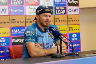 Glenn Phillips slammed a reporter's question on GT's mentality after RCB scored 254 in Dharamsala. (CREIMAS)
