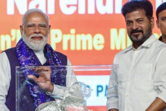 In his speech held at HICC in Hyderabad, he said that Telangana greatly benefited from central government projects and that the state would develop along with the country.