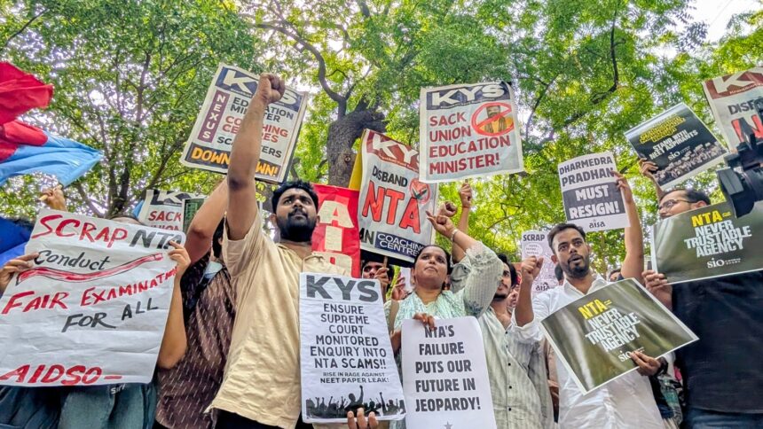 Students protest against the NEET(UG) paper leak, in New Delhi