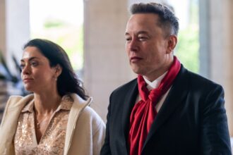 Elon Musk and Shivon Zilis arrive to the wedding of White House Deputy Chief of Staff Dan Scavino and Erin Elmore, at President Donald Trump’s Mar-a-Lago club in Palm Beach, Fla., on Sunday, Feb. 1, 2026.