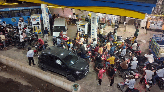 People flock a petrol pump as fuel shortage rumour triggers panic buying in Ranchi on Thursday | PTI