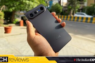 The vivo X300 FE features a minimalist design with sound ergonomics, making it comfortable for single-handed use for a long time. (Image: Bijin Jose/The Indian Express)