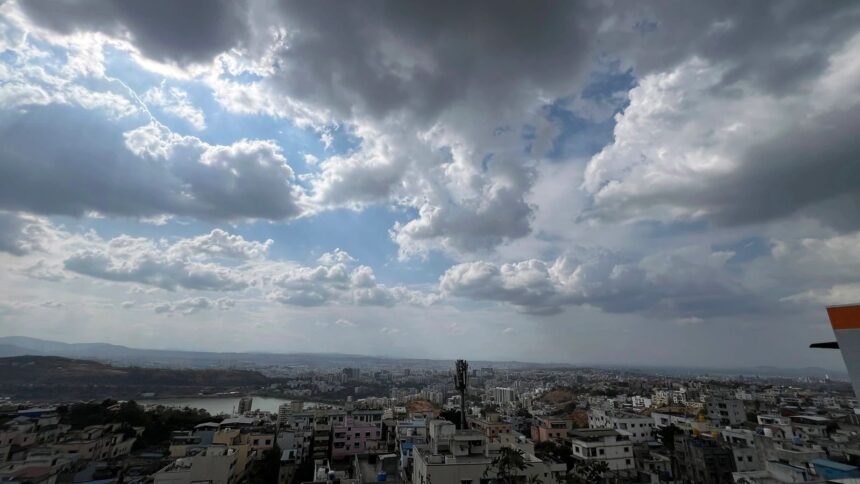 Southwest monsoon unlikely to hit Kerala on May 26, state remains on 'yellow' alert