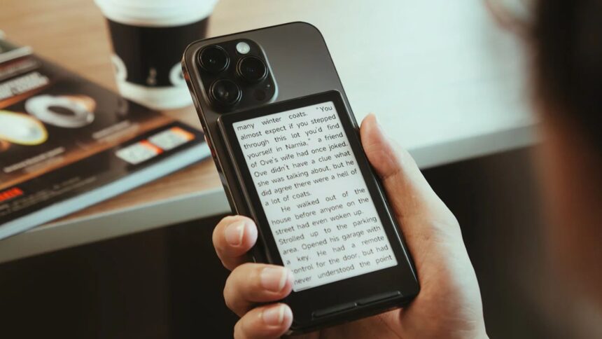 E-readers continue to evolve, offering readers everything from compact travel-friendly designs to colour displays and longer battery life. (Image: Xteink website)