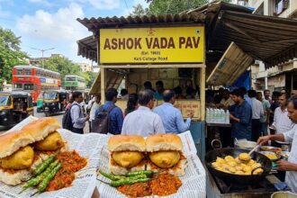 Ashok Vada Pav
