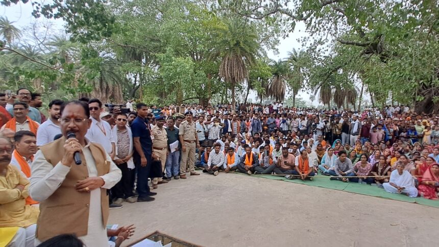 GI tag for rice, irrigation, sewing machines: As Chhattisgarh CM travels to villages, residents queue up with requests