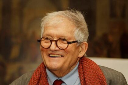 Artist David Hockney after unveiling the bottle design for the 2014 vintage wine of Château Mouton Rothschild in London, Friday, Feb. 3, 2017. (AP Photo