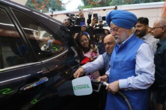 Union Minister Hardeep Singh Puri at the launch of the E85 fuel on Friday.