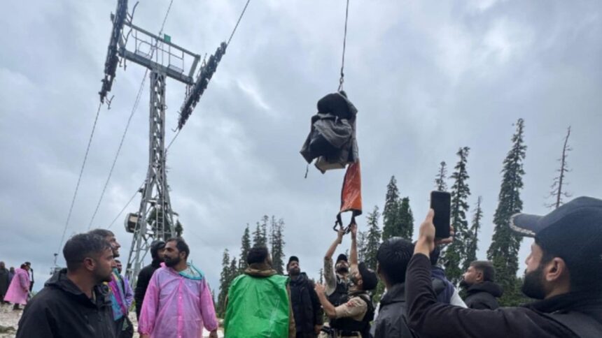 Officials of the Indian Army, J&K Police and SDRF were pressed into service to rescue all passengers stuck in 65 cabins of the gondola on May 25. (Image: Kashmir Police/X)