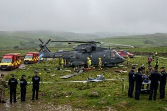 uk navy helicopter crash