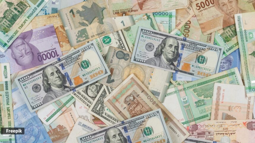 Discover Robert Kiyosaki’s life-changing wealth-building strategies from Rich Dad, Poor Dad