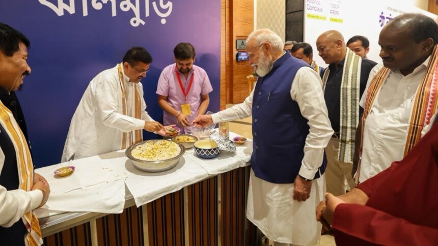 Cabinet hails Modi’s ‘historic’ PM stint; Trump, world leaders send greetings
