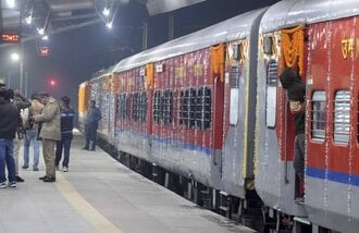 About 89% of all reserved railway tickets are currently booked online. (PTI/Representative)
