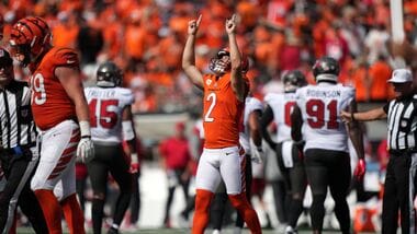 Cincinnati Bengals kicker Evan McPherson (2) celebrates after making a 32-yard field goal against the Tampa Bay Buccaneers in the second half of an NFL football game.