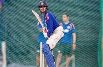 Shubman Gill survives injury scare