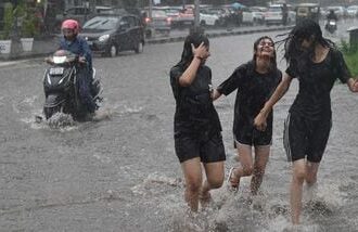 Delhi weather today: National capital is on IMD's yellow alert for rains.