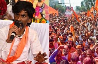 File image of Maratha quota activist Manoj Jarange and his supporters