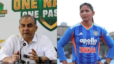 India captain Harmanpreet Kaur (R) and ACC chairman Mohsin Naqvi.