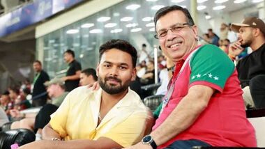 Rishabh Pant (L) and Sanjiv Goenka.
