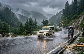 Weather tomorrow 27 September: Very heavy rain in Uttarakhand, Himachal; snowfall likely | Check Delhi, UP, MP and more