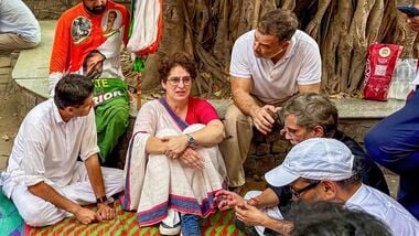 New Delhi, Oct 06 (ANI): Lok Sabha LoP Rahul Gandhi, with Congress MPs Priyanka Gandhi Vadra, Deepender Singh Hooda, and Pawan Khera, stages a sit-in protest against Chief Election Commissioner Gyanesh Kumar at Akashvani Bhawan, in New Delhi on Tuesday. (AICC/ANI Photo)