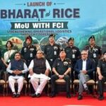 Union Defence Minister Rajnath Singh poses for a group picture with Union Minister of Consumer Affairs Food and Public Distribution Pralhad Joshi, Chief of the Army Staff (COAS), General Dhiraj Seth, MGASC HQ Northern Command (Northern Command - Indian Army) Major General S Sooraj and other dignitaries during the MoU signing event between the Indian Army and Food Corporation of India (FCI) as Indian Army launches ‘Bharat Rice’ for the defence forces at Manekshaw Centre, in New Delhi.