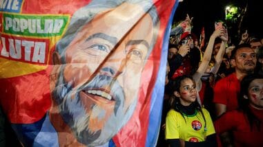 Supporters gather to watch Brazil's President Luiz Inacio Lula da Silva, the Workers' Party (PT) candidate for re-election, speak after his victory in the presidential runoff election, at Paulista Avenue, in Sao Paulo, Brazil, October 25, 2026. REUTERS/Brian Snyder/File Photo