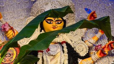Several injured in stampede-like situation at Kolkata's Chorbagan Durga Puja pandal.