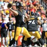 Pittsburgh Steelers quarterback Aaron Rodgers (8) throws a pass during the second quarter against the Tampa Bay Buccaneers.