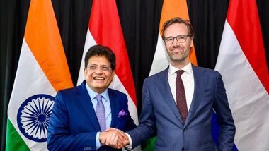 Commerce and industry minister Piyush Goyal (left) with the Netherlands’ foreign trade and development cooperation minister, Sjoerd Sjoerdsma.