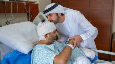 UAE Deputy Prime Minister Hamdan bin Mohammed visited injured flydubai pilot Smit Machchhar in hospital. (Image: @HamdanMohammed/X)