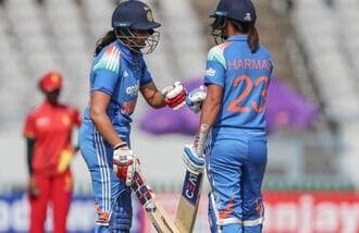 Pratika Rawal (Left) and Harmanpreet Kaur (Right) have forged a 50-plus stand for the third wicket in the second ODI against Zimbabwe.