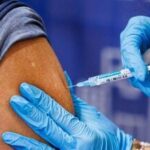 A dose of Moderna mNEXSPIKE® (COVID-19 Vaccine, mRNA) is administered at Skippack Pharmacy in Schwenksville, Pennsylvania, US, September 22, 2026.  REUTERS/Hannah Beier