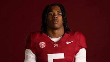 Dijon Lee Jr.'s late personal foul hands Georgia 20-17 win over Alabama