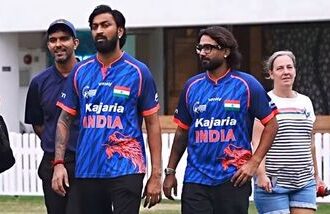 India vs Pakistan Live Score, Hong Kong Sixes 2026: Krunal Pandya (2nd from L) is leading the Indian team.