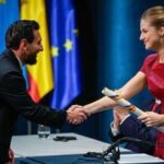 Spain's Princess Leonor (R) shakes hands with Lionel Messi as she awards him the 2026 Princess of Asturias Award for Sport during a ceremony at the Campoamor theatre in Oviedo.