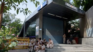 Delhi Metro Closes 11 Stations Amid AAP and Student Unions Protests